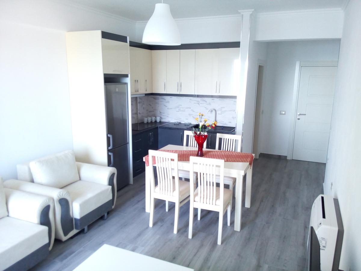 Delfin Apartments Sarande Exterior photo