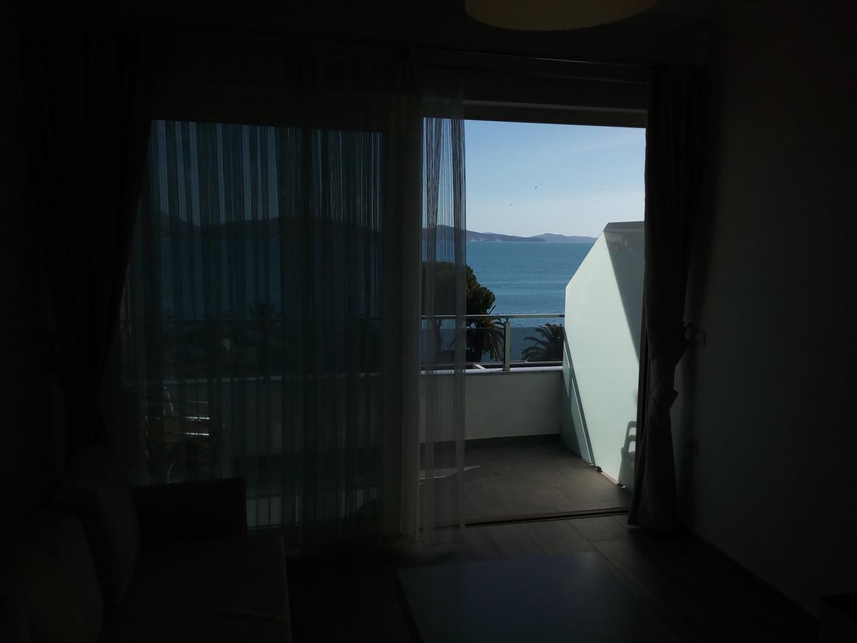 Delfin Apartments Sarande Exterior photo