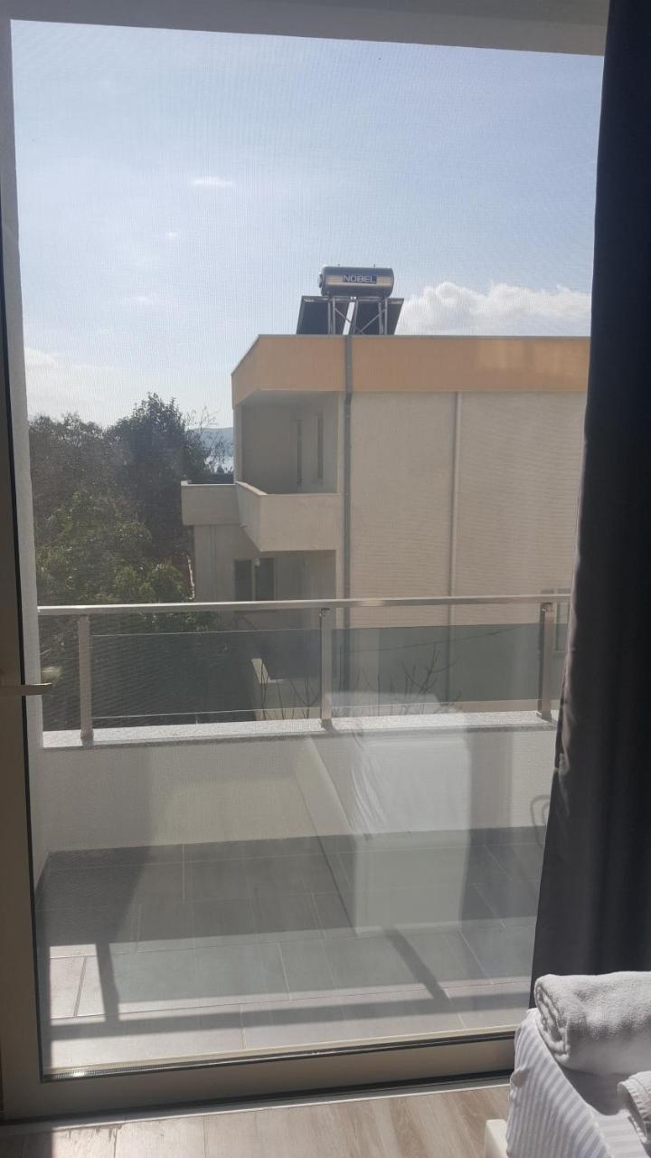 Delfin Apartments Sarande Exterior photo